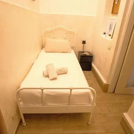 Apartment House 78 Bari